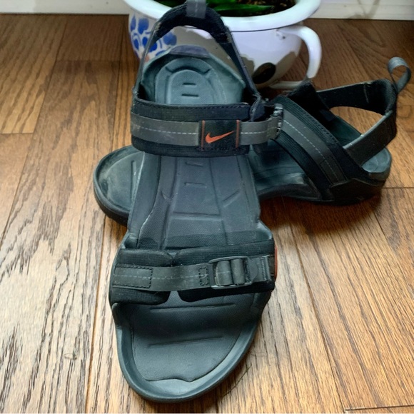 Vintage 90s Nike AGG sandals - Picture 8 of 10